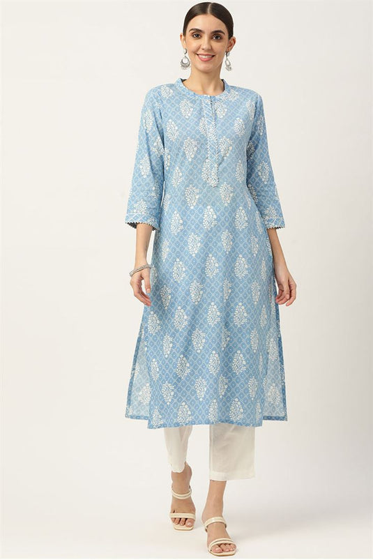 Cotton Fabric Casual Look Blue Color Engaging Kurti