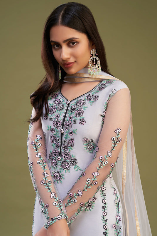 Embroidered Function Wear Designer Straight Cut Salwar Kameez In Lavender Color
