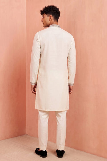 Elegant White Embroidered Kurta Pajama For Men
