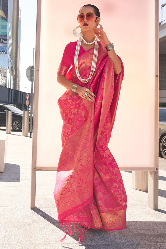 Rani Color Glamorous Look Handloom Weaving Saree