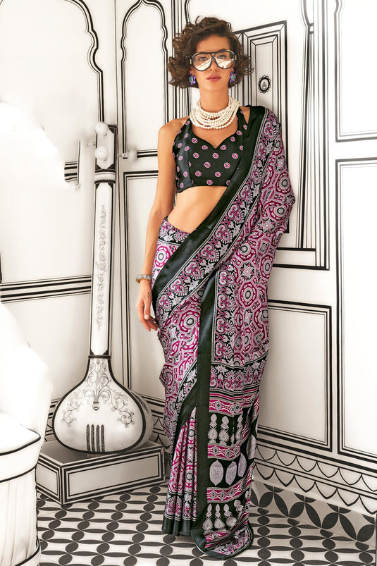 Tempting Crepe Fabric Pink Color Saree With Printed Work