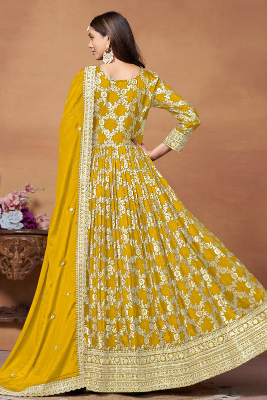 Yellow Color Jacquard Fabric Adorming Function Wear Anaraklai Suit