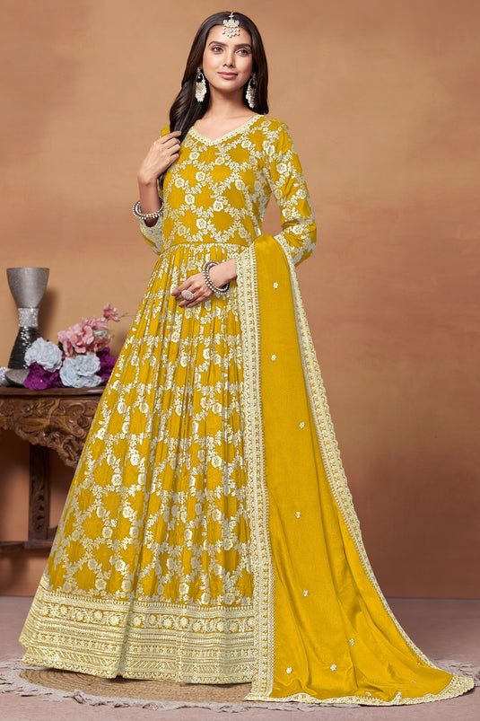 Yellow Color Jacquard Fabric Adorming Function Wear Anaraklai Suit