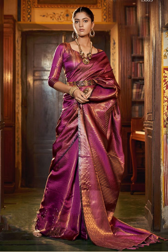 Kanjivaram Silk Fabric Soothing Saree In Rani Color
