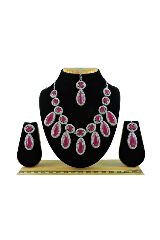 Rani Stone Necklace Set With Earrings And Mang Tikka