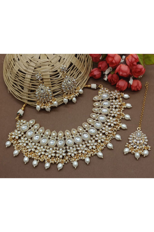 Graceful White Stone Alloy Material Necklace Set With Earrings And Mang Tikka