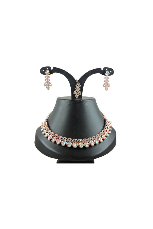 Silver Color Glamorous Alloy Necklace With Earrings and Mang Tikka