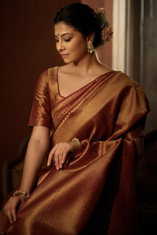 Maroon Color Admirable Kanjivaram Silk Weaving Designs Two Tone Saree