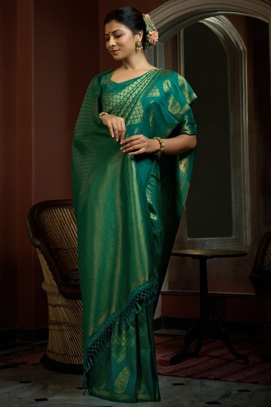 Riveting Kanjivaram Silk Weaving Designs Two Tone Saree In Green Color