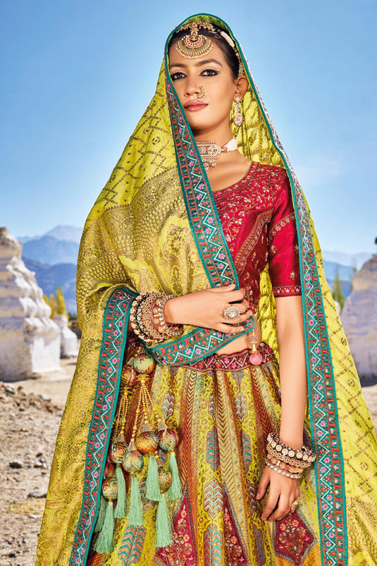 Buy Graceful Red Banarasi Silk Jaquard Work Work Designer Lehenga Choli at  best price - Gitanjali Fashions
