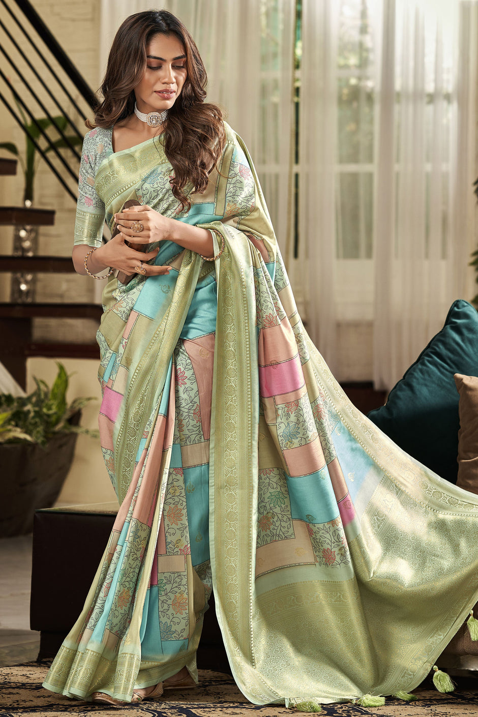 Women Navy Blue Art Silk Digital Print Saree With Unstitched Blouse