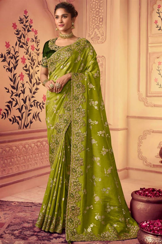 Sushrii Mishraa Green Color Attractive Georgette Fabric Party Style Saree