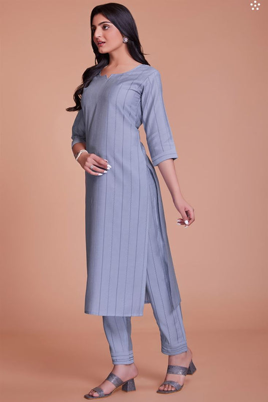 Radiant Lavender Color Viscose Fabric Kurti With Pant