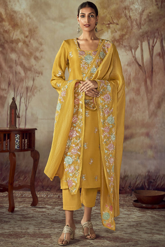50 Latest Yellow Salwar Suit Designs for Weddings and Festivals (2022) -  Tips and Beauty | Party wear dresses, Designer party wear dresses,  Beautiful pakistani dresses