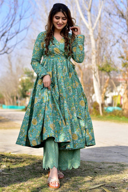 Marvelous Cotton Silk Fabric Festival Wear Digital Printed Kurti With Bottom In Sea Green Color