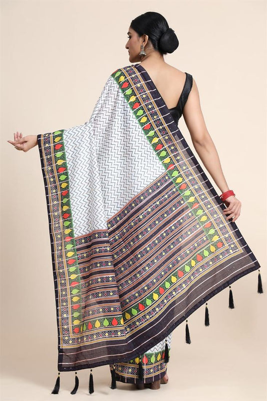 Excellent Organza Fabric White Color Daily Wear Saree With Digital Printed Work