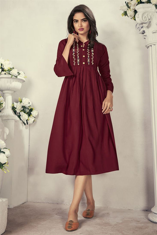 Maroon Stitched Zarri Embroidery Patch Work Pure Cotton Kurtis Get Ext –  Dailybuyys